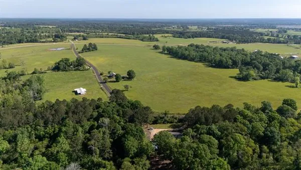$289,000 | 31301 Holmesville Road, Mount Hermon, LA 70450