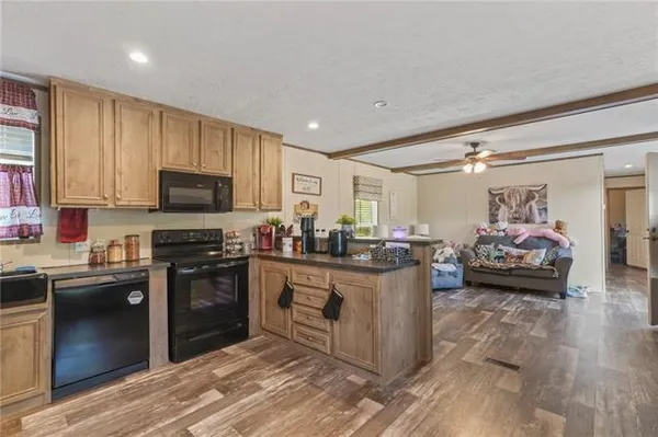 $289,000 | 31301 Holmesville Road, Mount Hermon, LA 70450