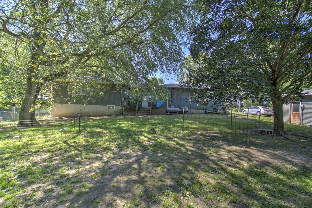 915 East 2700 North Road Moweaqua, IL 62550 - Photo 18 of 25
