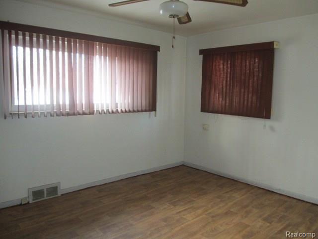 21731 Ridgedale Street Oak Park, MI 48237 - Photo 10 of 14