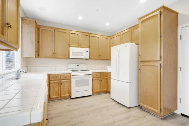 $579,900 | 1095 Powers Circle, Woodland, CA 95776