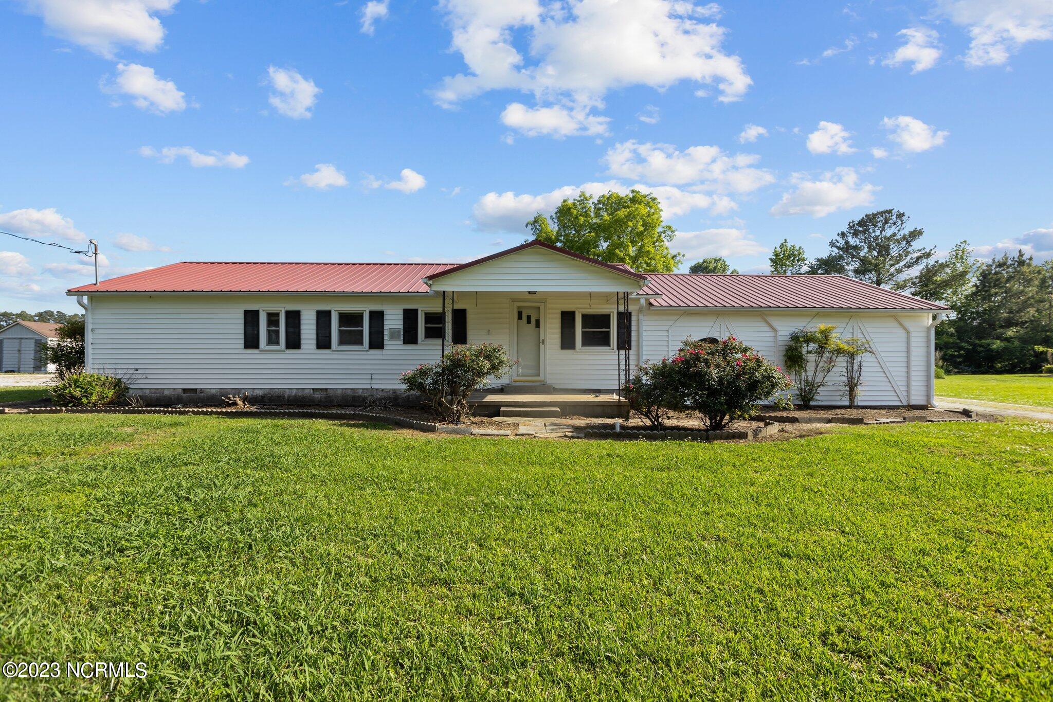 253 Hodges Road Chocowinity, NC 27817 - Photo 45 of 48 Front View 2