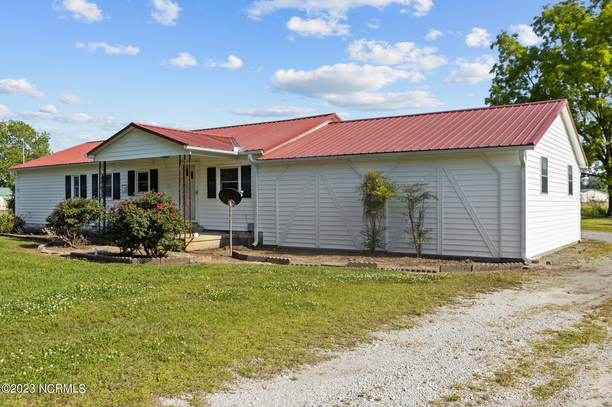253 Hodges Road Chocowinity, NC 27817 - Photo 46 of 48 Front View 3