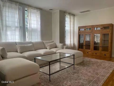 $4,950 | 77 White Street, Saratoga Springs, NY 12866