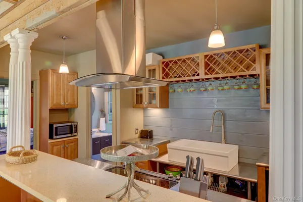 $2,500,000 | 18 Stagecoach Trail, Amenia, NY 12501