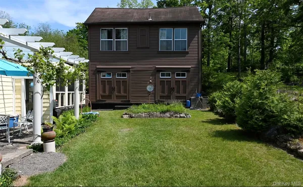 $2,500,000 | 18 Stagecoach Trail, Amenia, NY 12501