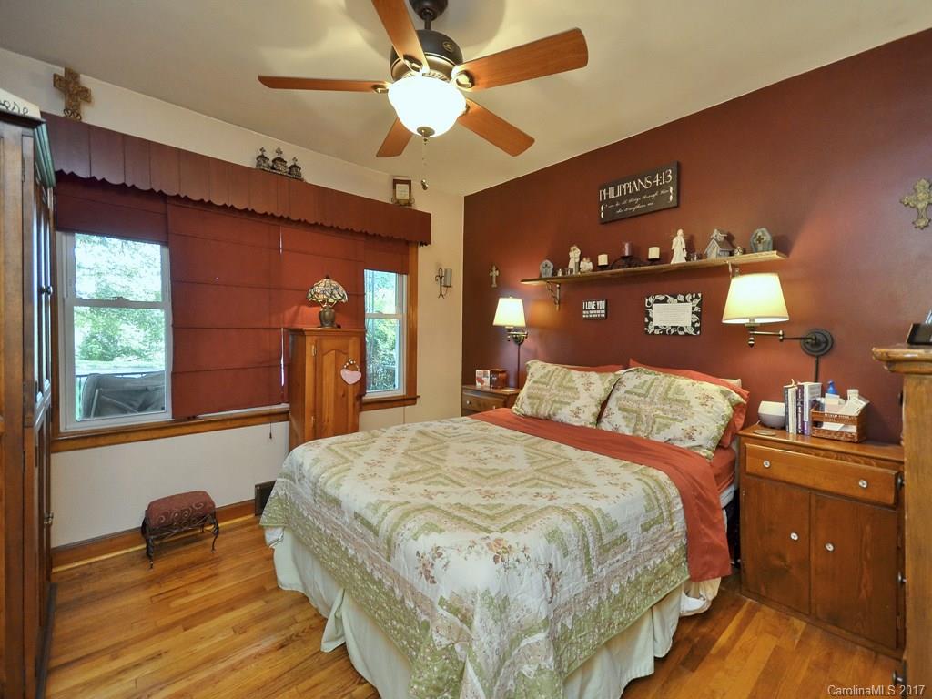 277 Lower Edgewood Road Candler, NC 28715 - Photo 12 of 20 Gallery Image 12