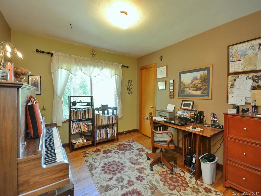 277 Lower Edgewood Road Candler, NC 28715 - Photo 14 of 20 Gallery Image 14