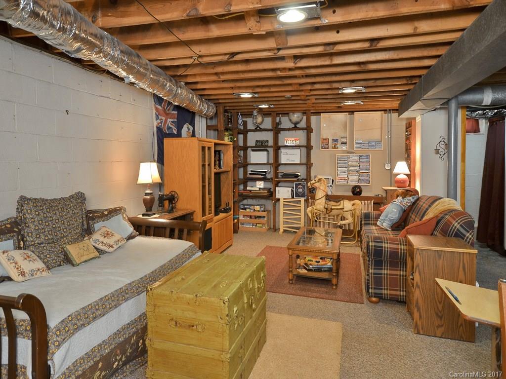 277 Lower Edgewood Road Candler, NC 28715 - Photo 16 of 20 Gallery Image 16