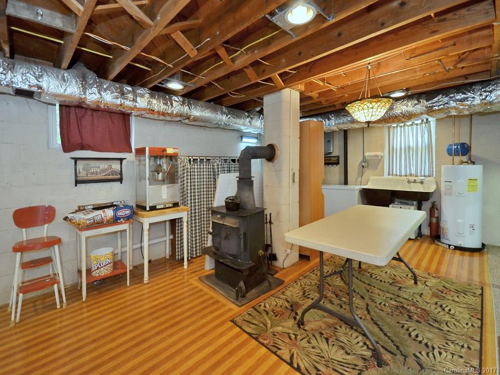 277 Lower Edgewood Road Candler, NC 28715 - Photo 17 of 20 Gallery Image 17
