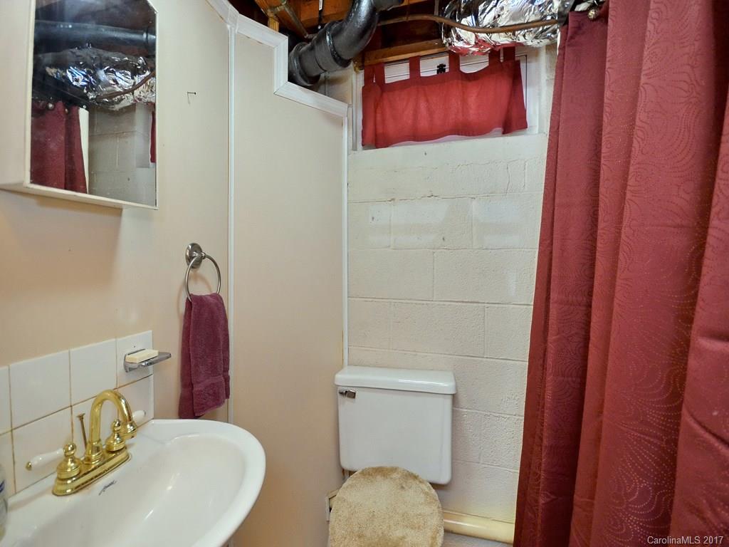 277 Lower Edgewood Road Candler, NC 28715 - Photo 18 of 20 Gallery Image 18