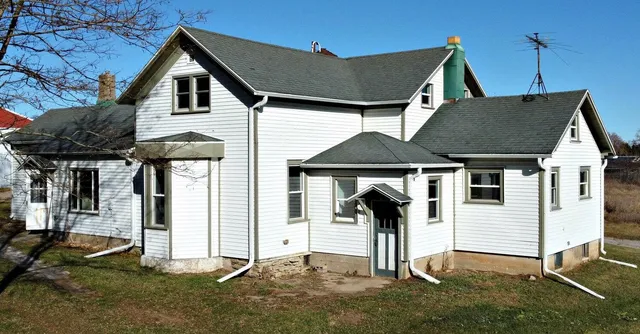 $350,000 | N2119 Bay De Noc Road, Menominee, MI 49858