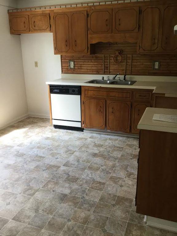 708 State Line Road Oak Grove, KY 42262 - Photo 3 of 7 Gallery Image 3