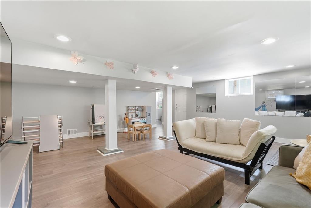 607 Delafield Road Pittsburgh, PA 15215 - Photo 34 of 44 Gallery Image 34