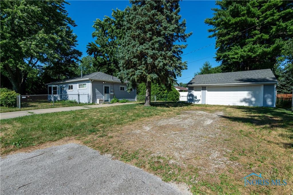 929 Kinder Road Toledo, OH 43615 - Photo 11 of 16 Gallery Image 11