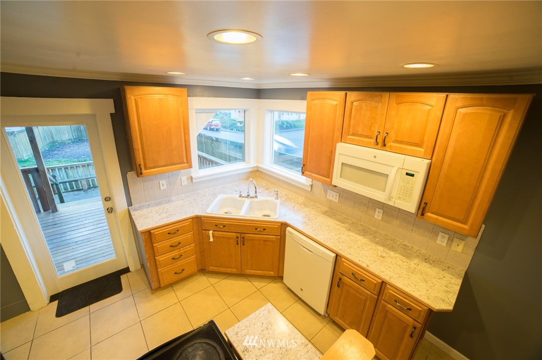 902 Maple Street Everett, WA 98201 - Photo 13 of 25 Gallery Image 13