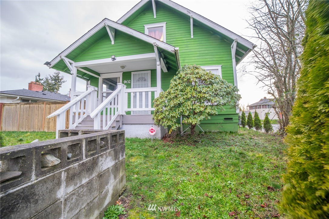902 Maple Street Everett, WA 98201 - Photo 3 of 25 Gallery Image 3