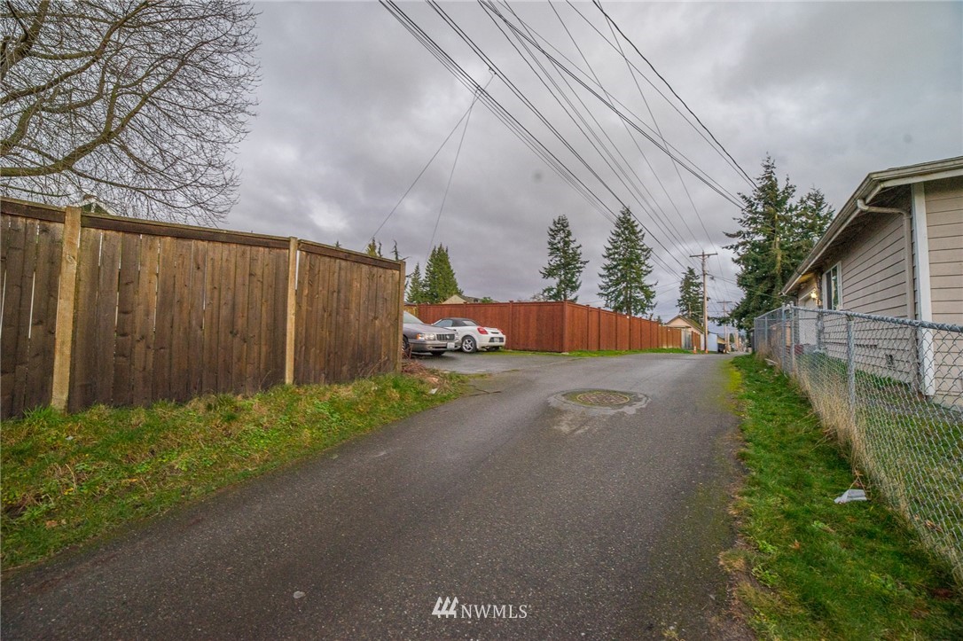 902 Maple Street Everett, WA 98201 - Photo 24 of 25 Gallery Image 24
