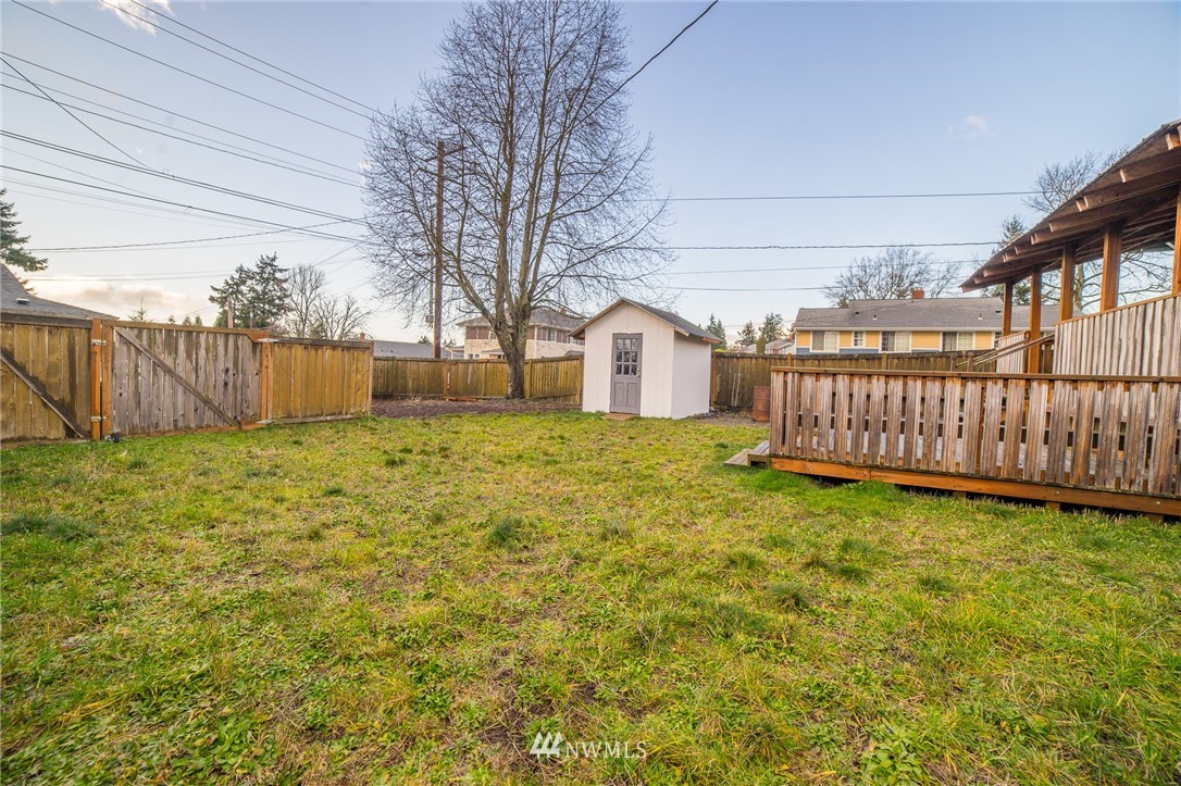902 Maple Street Everett, WA 98201 - Photo 5 of 25 Gallery Image 5