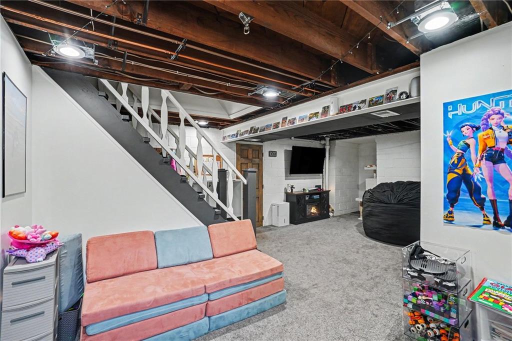 415 Jacks Run Road Pittsburgh, PA 15202 - Photo 17 of 26 Gallery Image 17