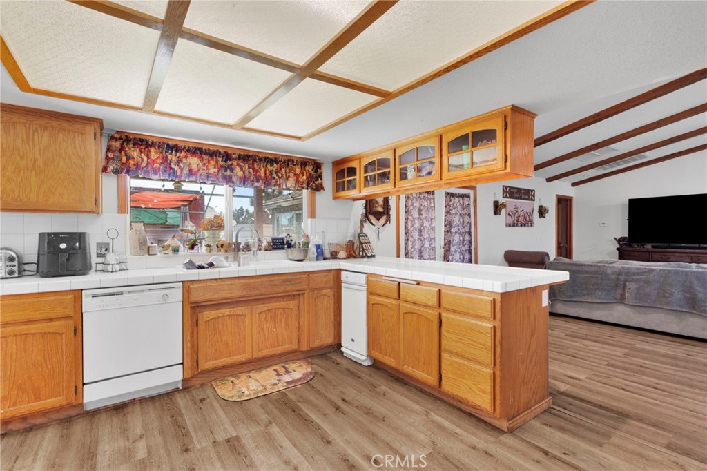 10276 Aster Road Oak Hills, CA 92344 - Photo 17 of 65