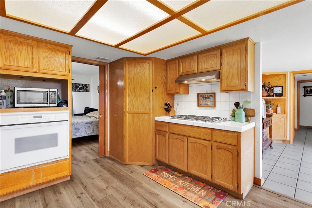 10276 Aster Road Oak Hills, CA 92344 - Photo 18 of 65