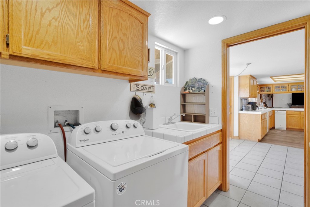 10276 Aster Road Oak Hills, CA 92344 - Photo 19 of 65