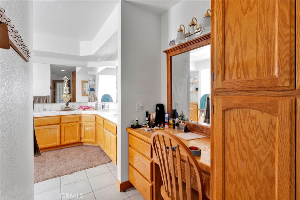 10276 Aster Road Oak Hills, CA 92344 - Photo 35 of 65