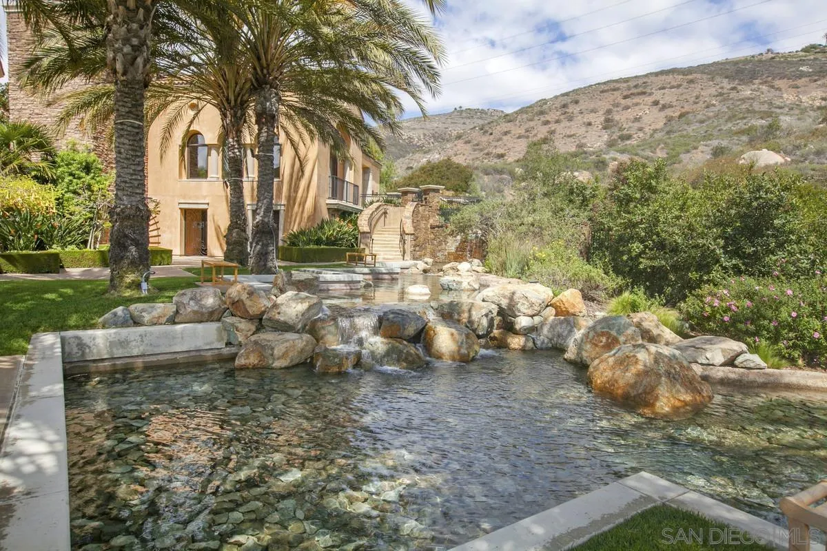 87 El Brazo, Unit 87 Rancho Santa Fe, CA 92067 - Photo 10 of 23 Gallery Image 10