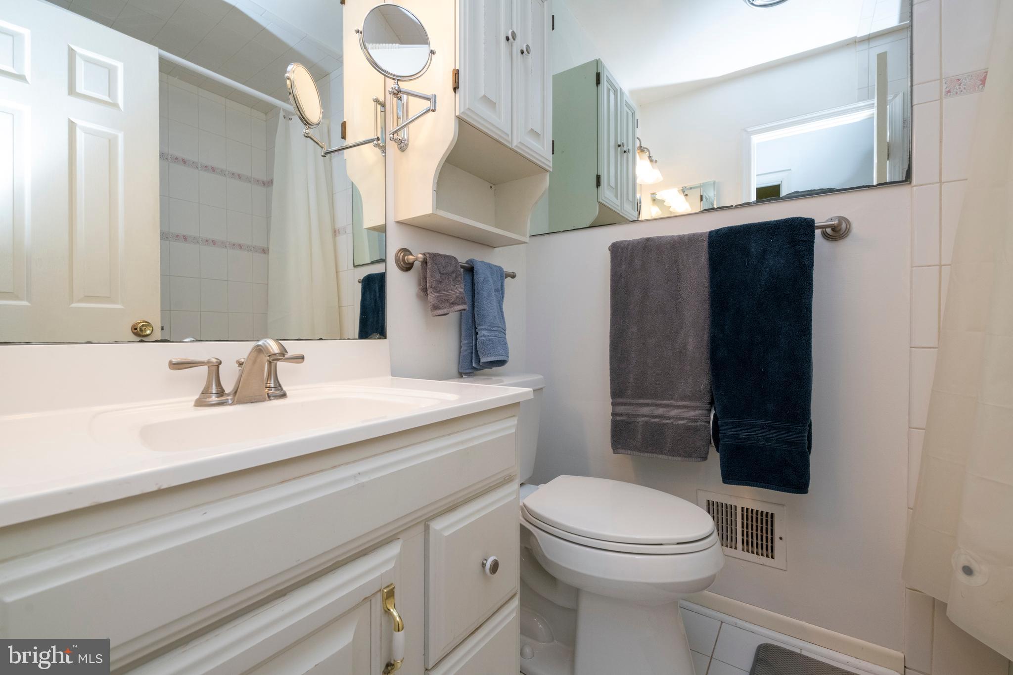 12262 Etchison Road Ellicott City, MD 21042 - Photo 27 of 47 Hall Bath