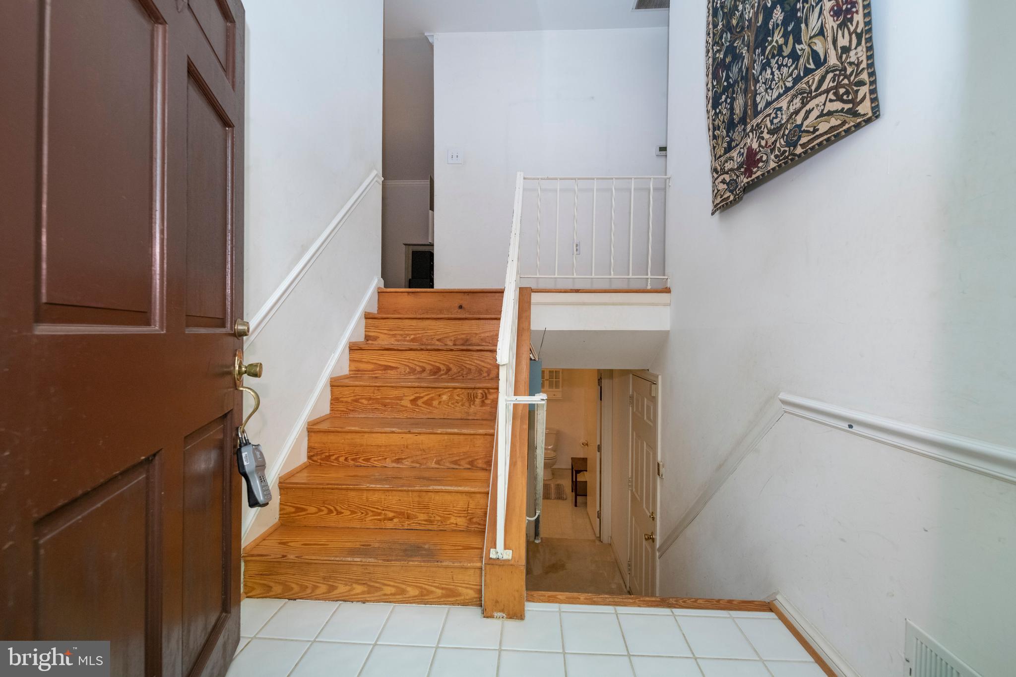 12262 Etchison Road Ellicott City, MD 21042 - Photo 6 of 47 Entryway