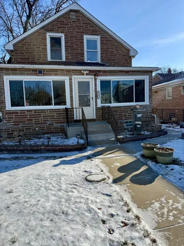 $1,745 | 3251 North Osage Avenue, Unit 1, Chicago, IL 60634