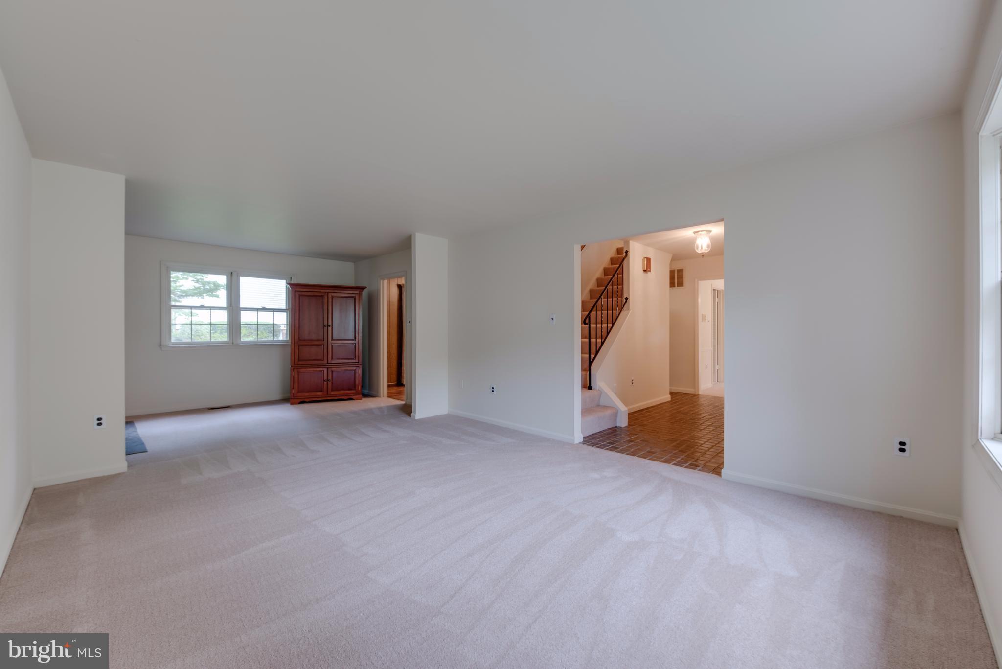 314 Ayito Road Southeast Vienna, VA 22180 - Photo 5 of 12 a view of empty room with windows