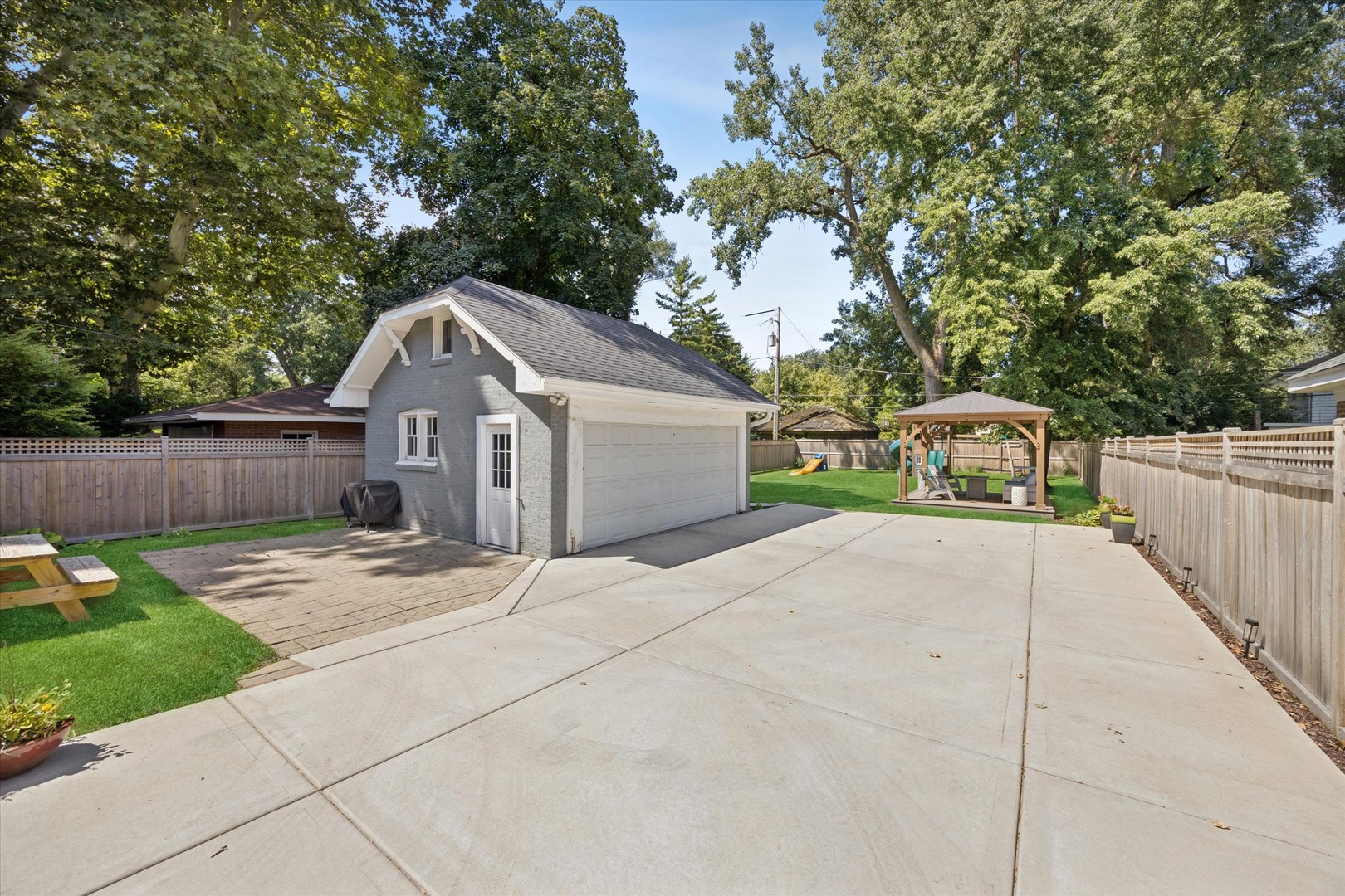 212 Gage Road Riverside, IL 60546 - Photo 28 of 34 Gallery Image 28
