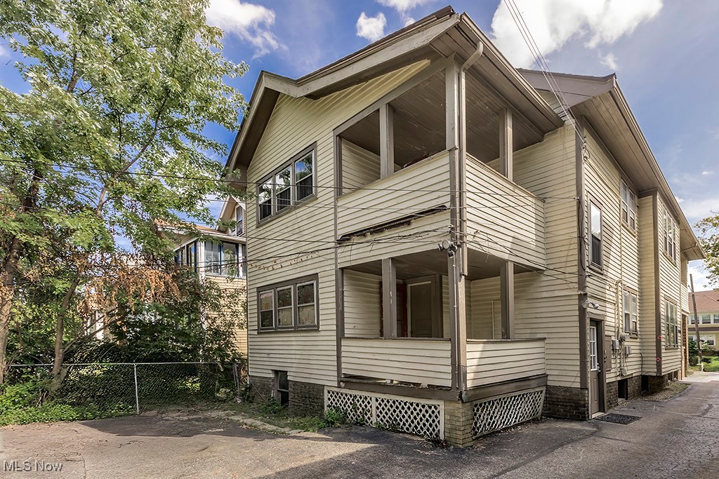 1676 Coventry Road Cleveland, OH 44118 - Photo 38 of 39 Gallery Image 38