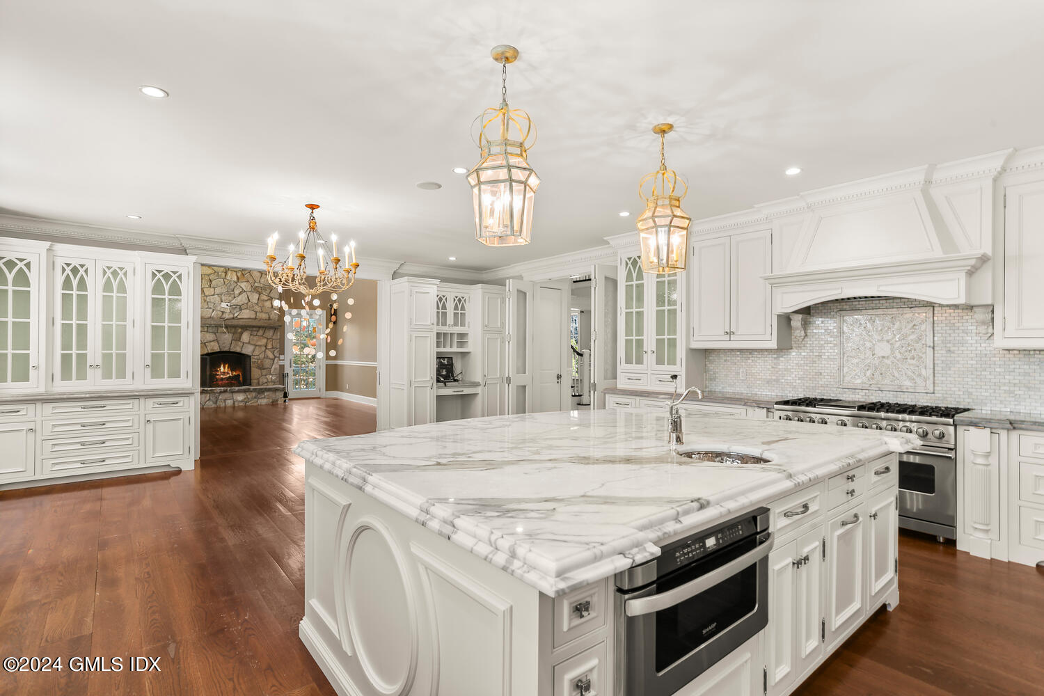 386 Westover Road Stamford, CT 06902 - Photo 4 of 32 386 Westover - Kitchen