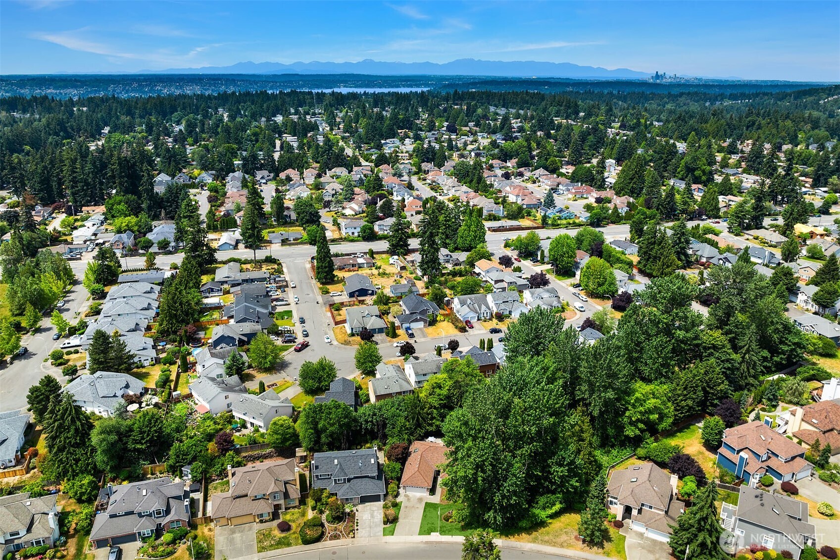 1815 Field Avenue Northeast Renton, WA 98059 - Photo 36 of 39