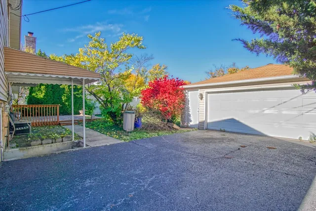 $450,000 | 251 West Armitage Avenue, Elmhurst, IL 60126