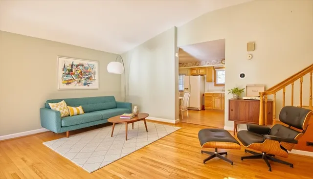 $450,000 | 251 West Armitage Avenue, Elmhurst, IL 60126