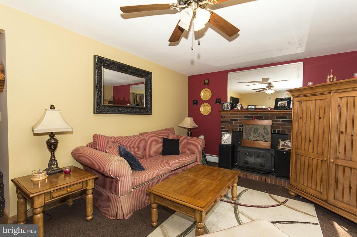 5814 Ebenezer Road White Marsh, MD 21162 - Photo 8 of 25 Living Room