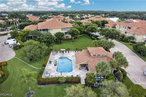 $1,050,000 | 1855 Les Chateaux Boulevard, Unit 5201, Naples, FL 34109