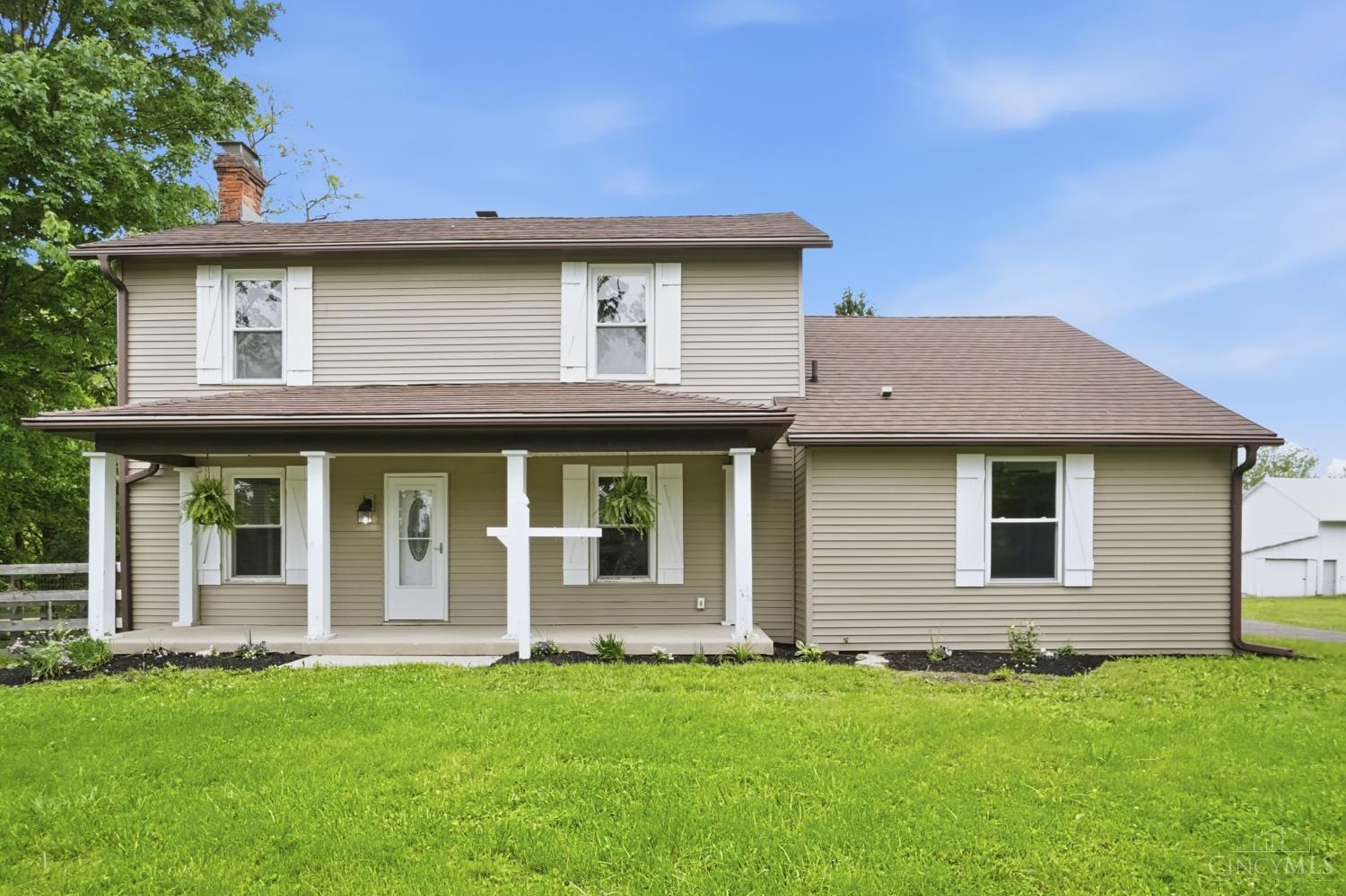 5426 Fletcher Chapel Road Springfield, OH 45502 - Photo 1 of 33
