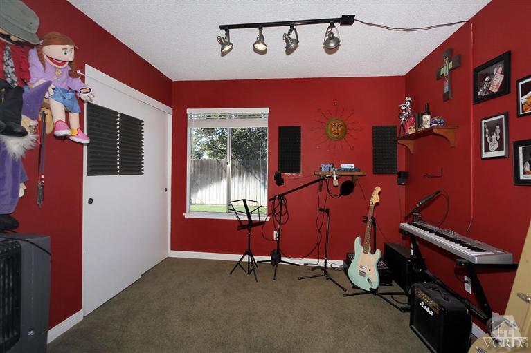 4757 Avedon Road Moorpark, CA 93021 - Photo 15 of 22 a view of a room with gym equipment