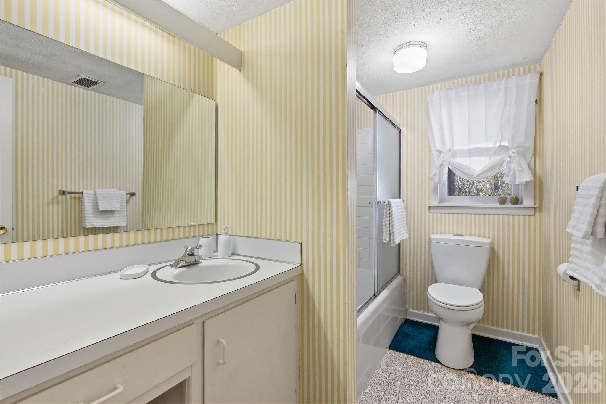 800 Mountain View Road Mars Hill, NC 28754 - Photo 14 of 23