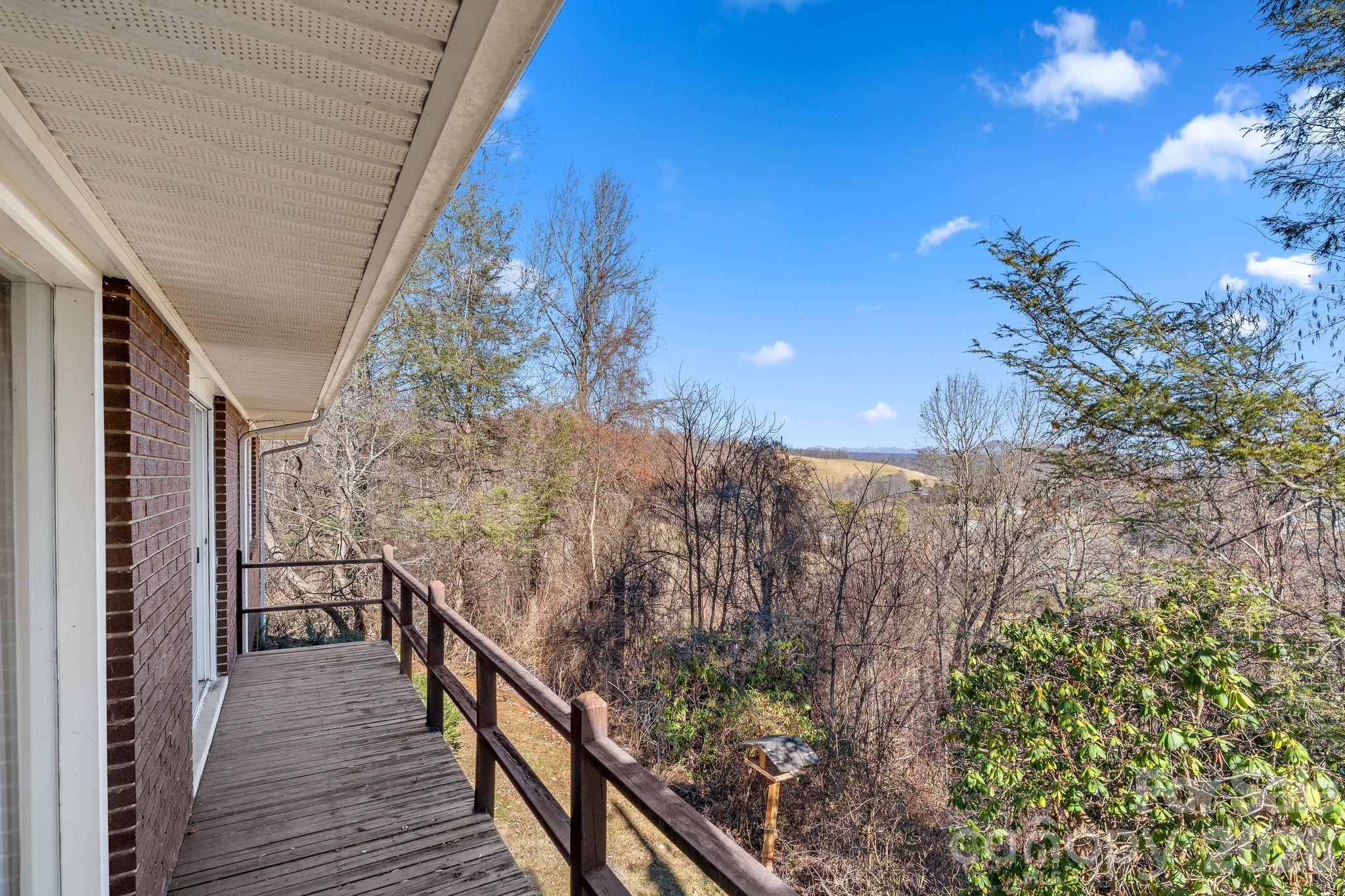 800 Mountain View Road Mars Hill, NC 28754 - Photo 15 of 23