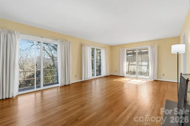 $375,000 | 800 Mountain View Road, Mars Hill, NC 28754