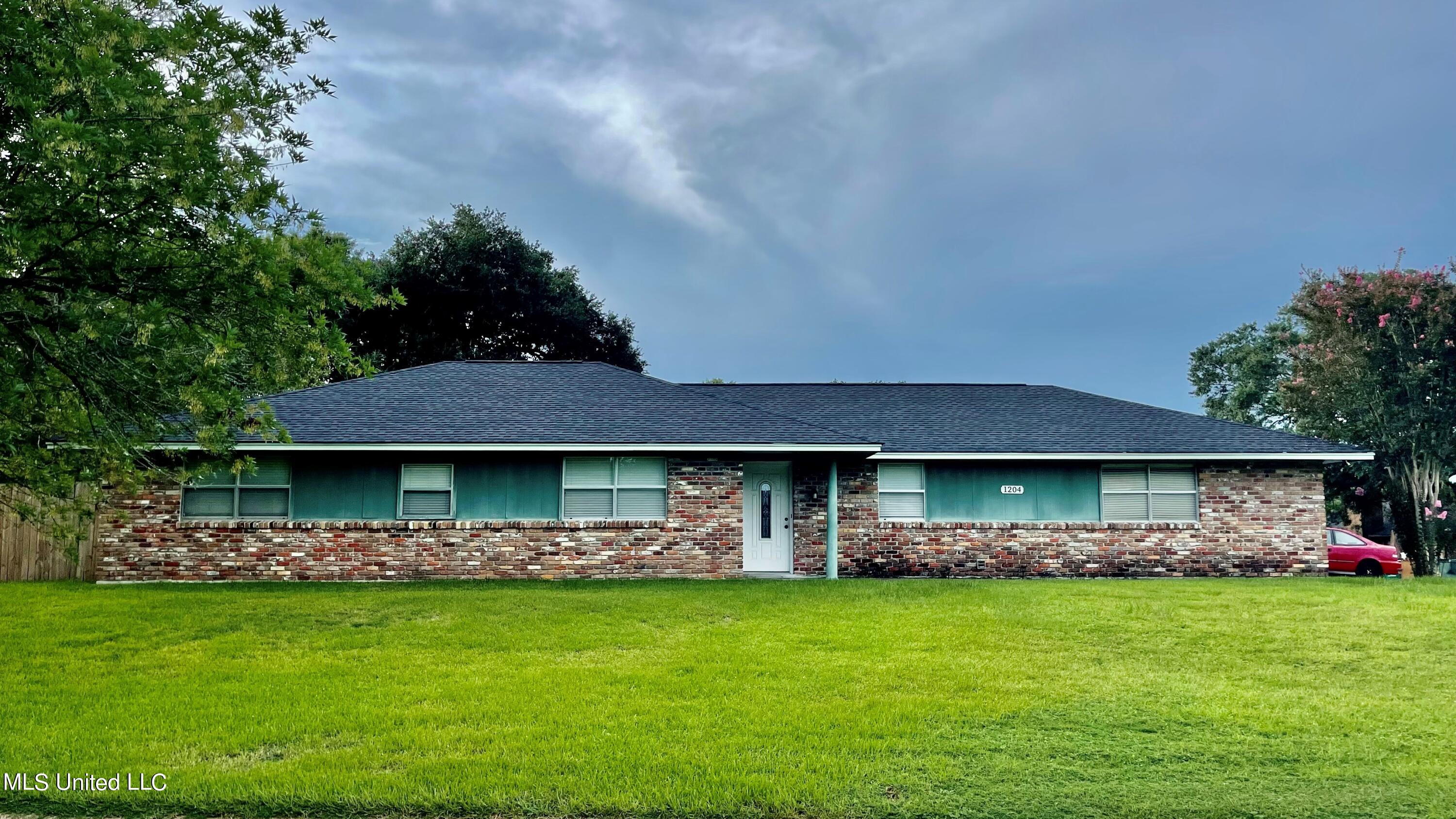 1204 Spring Drive Long Beach, MS 39560 - Photo 23 of 26 022