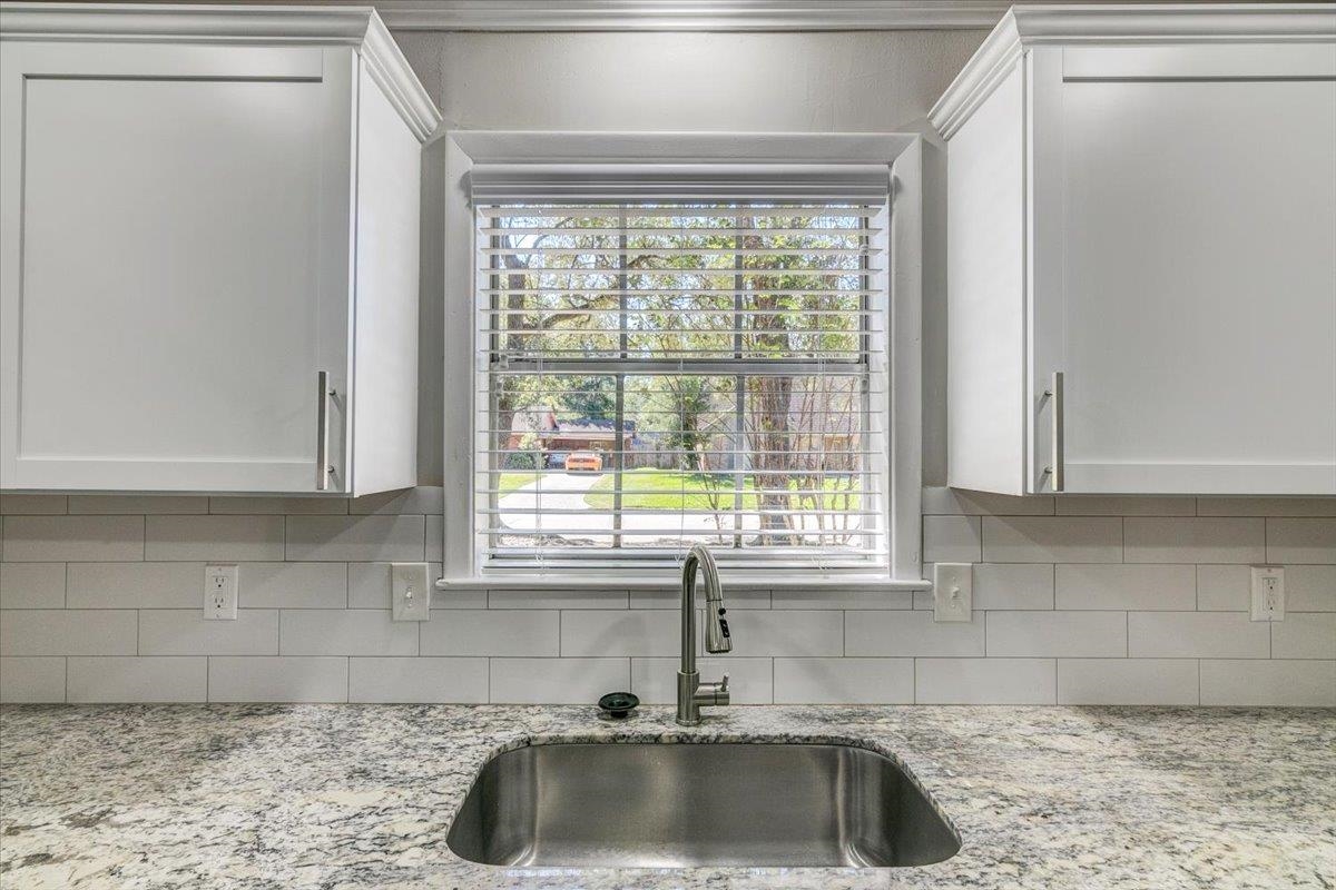 930 Hibiscus Circle Beaumont, TX 77706 - Photo 8 of 29
