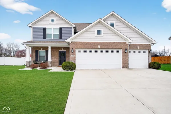 $425,000 | 1900 Doncaster Drive, Avon, IN 46123