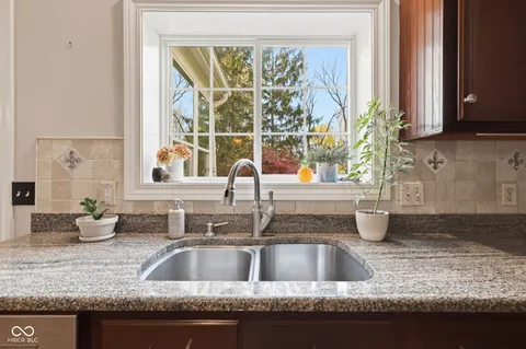 $499,900 | 6327 Columbia Circle, Fishers, IN 46038